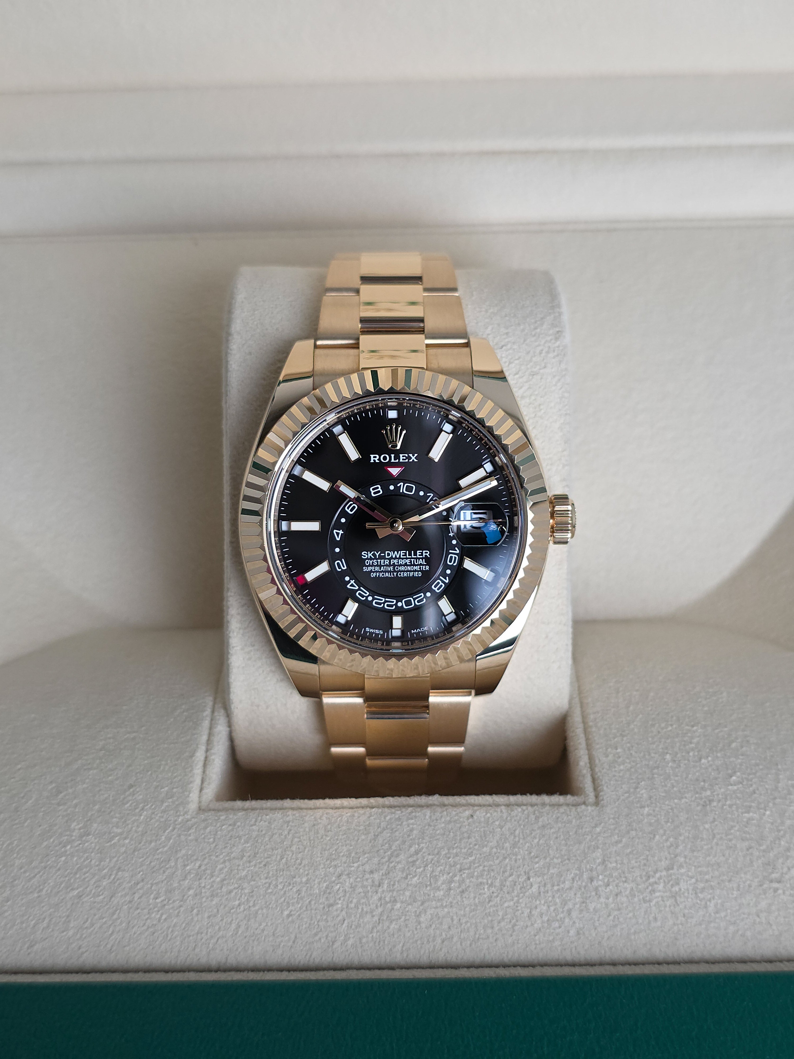 Rolex Sky-Dweller Gold