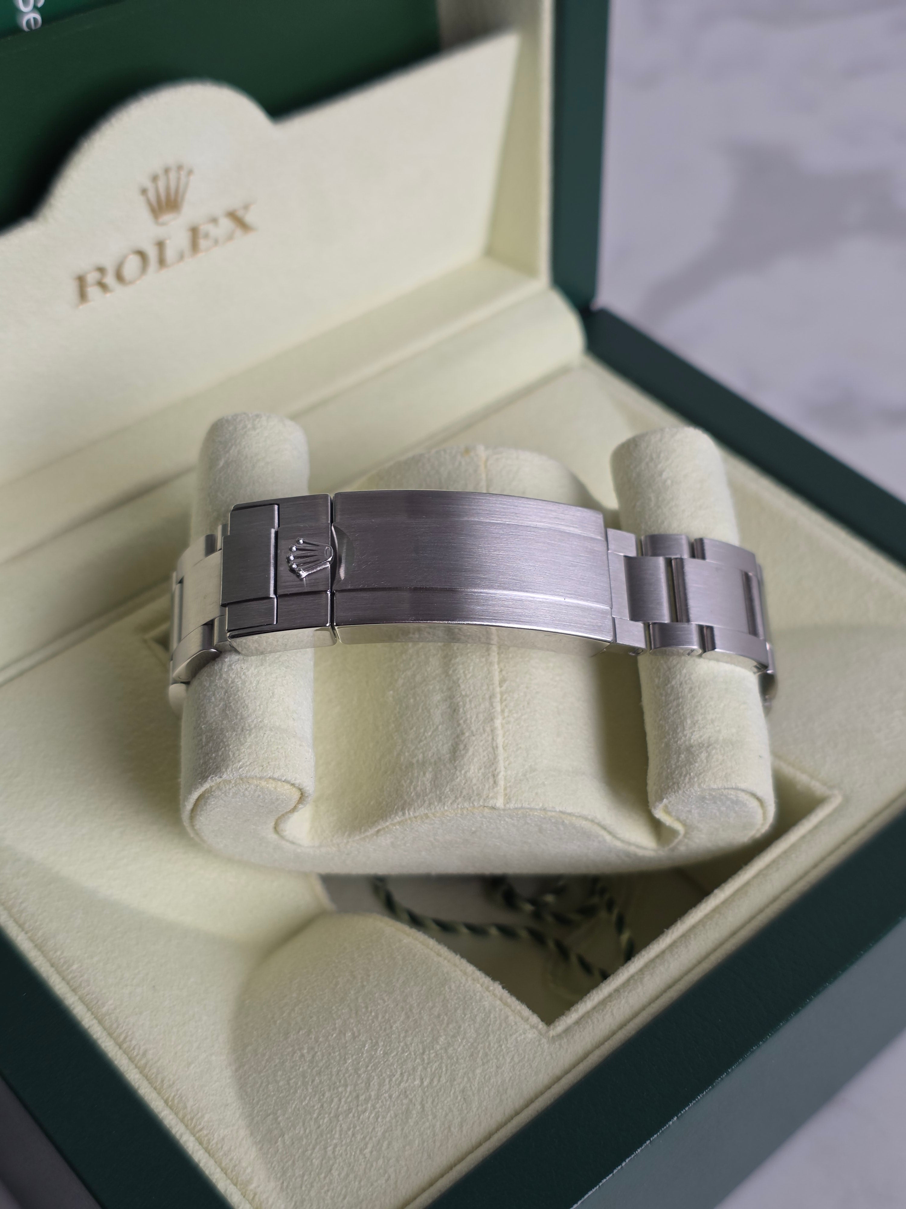 Rolex Submariner Date