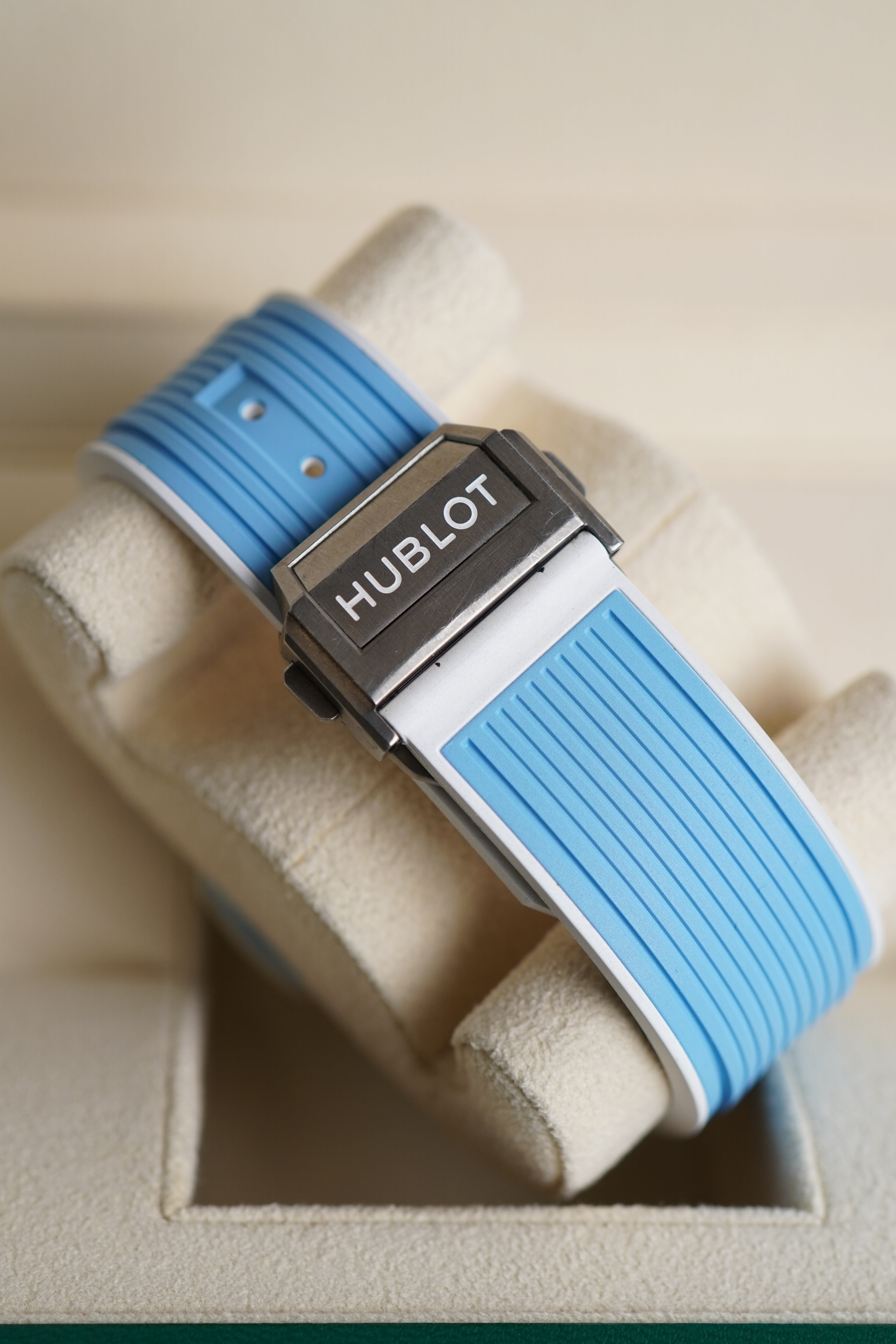 Hublot Big Bang - UNICO Sky Blue