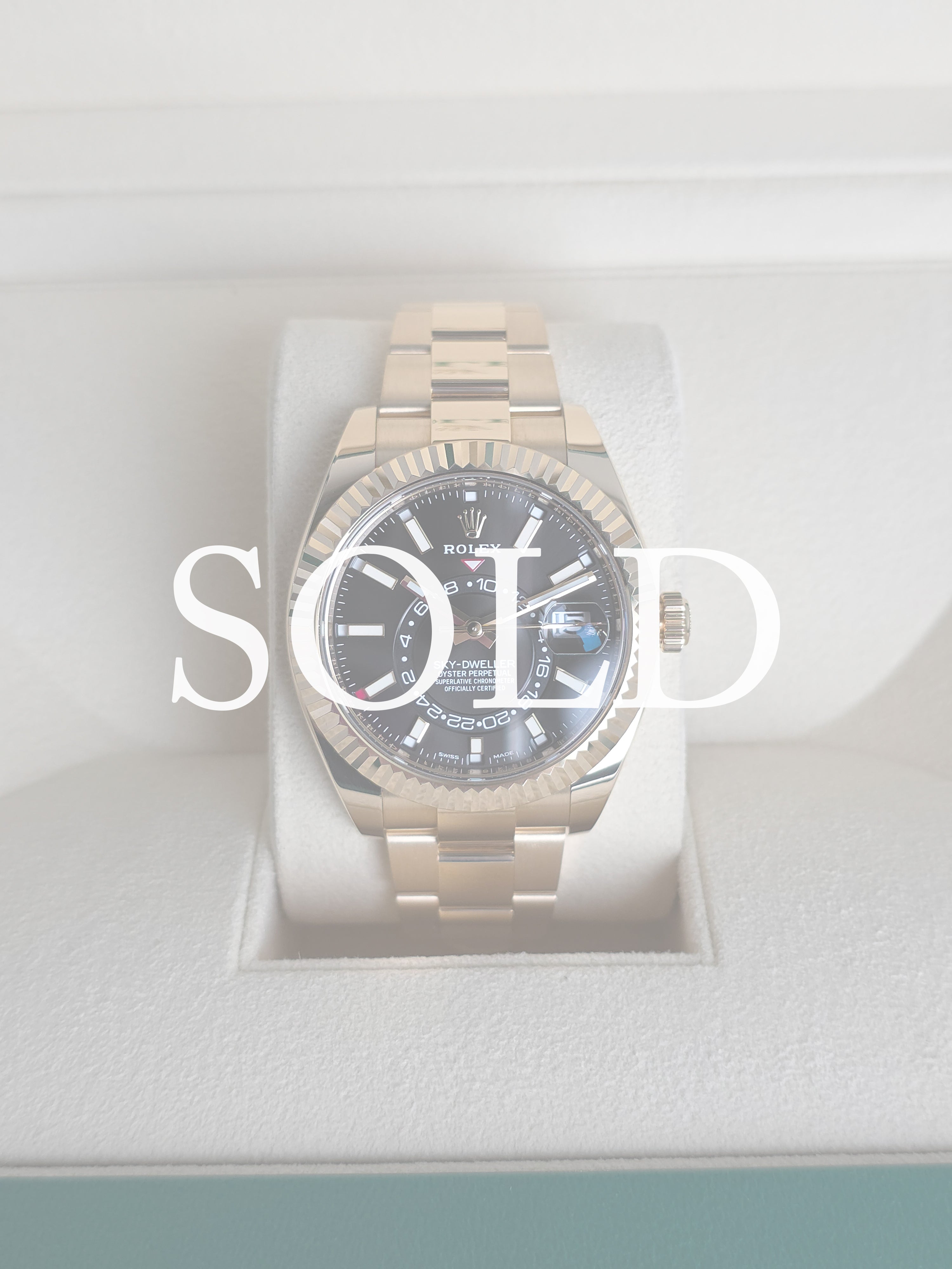 Rolex Sky-Dweller Gold