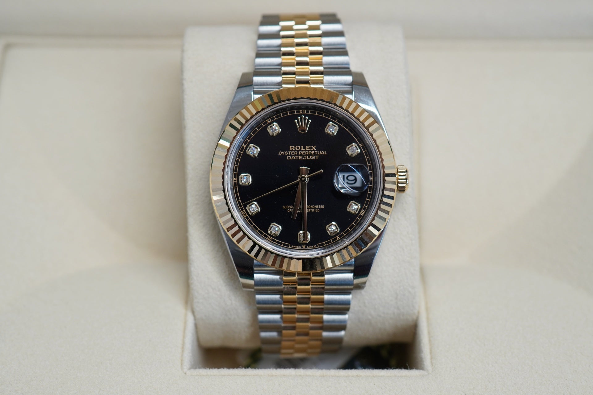 Rolex DateJust 41mm - Factory Diamond Dial