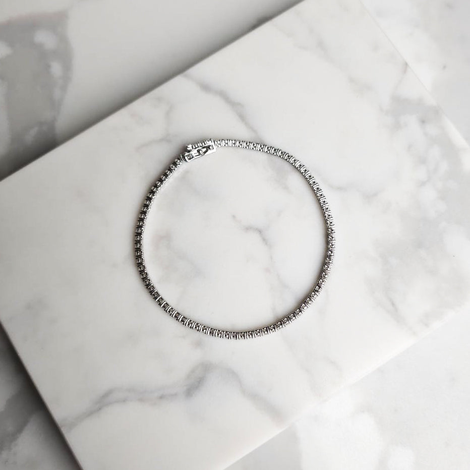 White Gold & Diamond Tennis Bracelet - 1.85ct