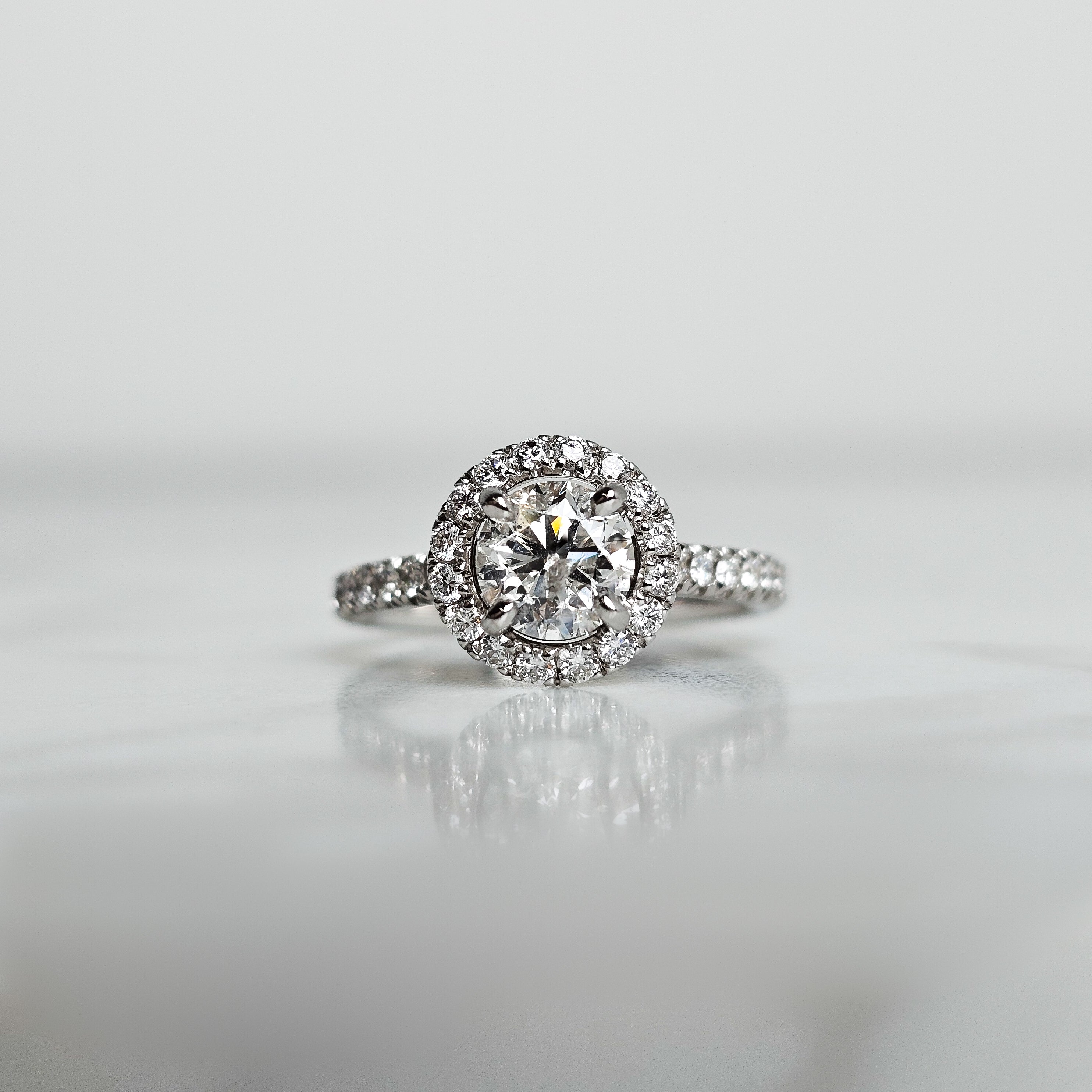 Round Brilliant Halo Engagement Ring