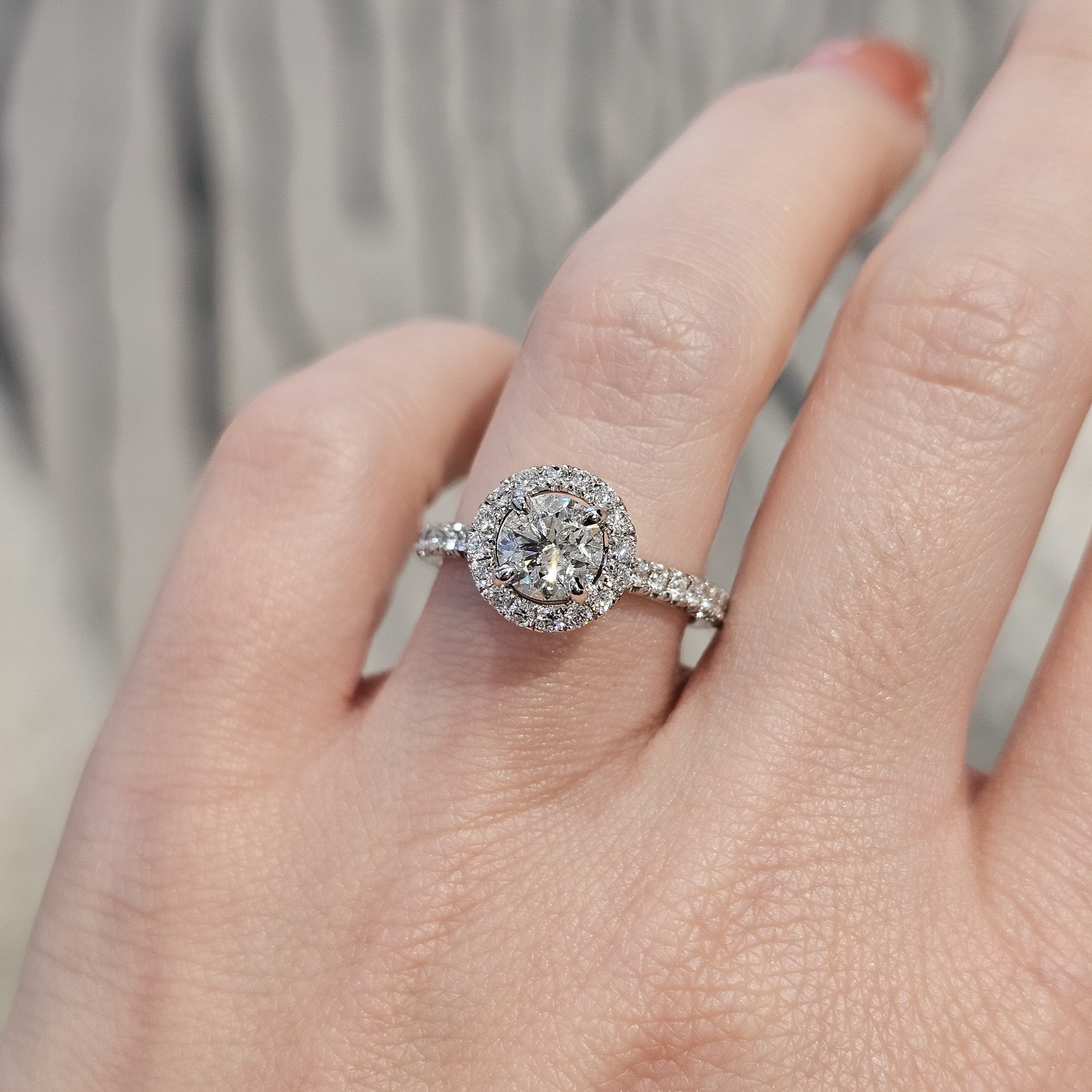 Round Brilliant Halo Engagement Ring