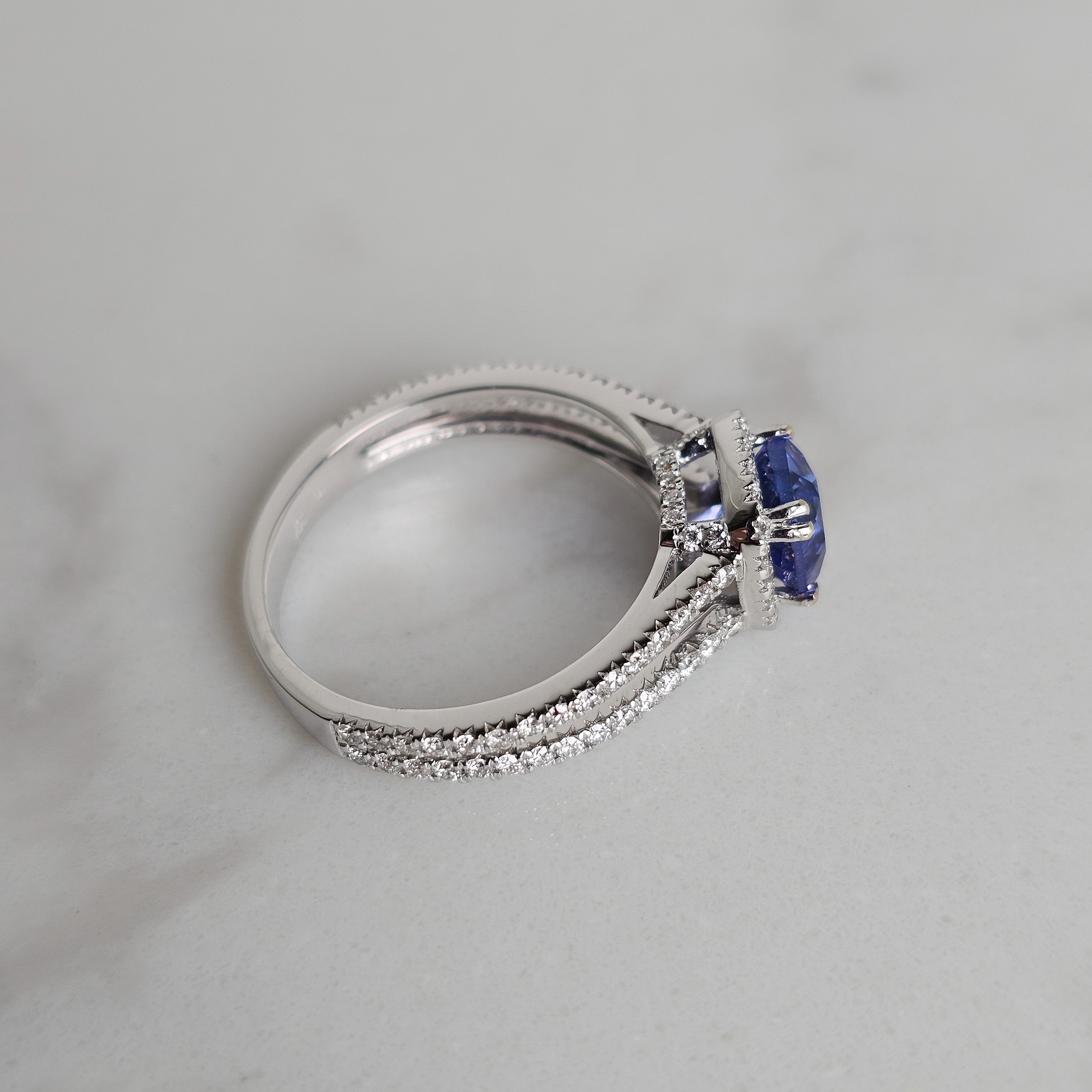 Tanzanite & Diamond Ring