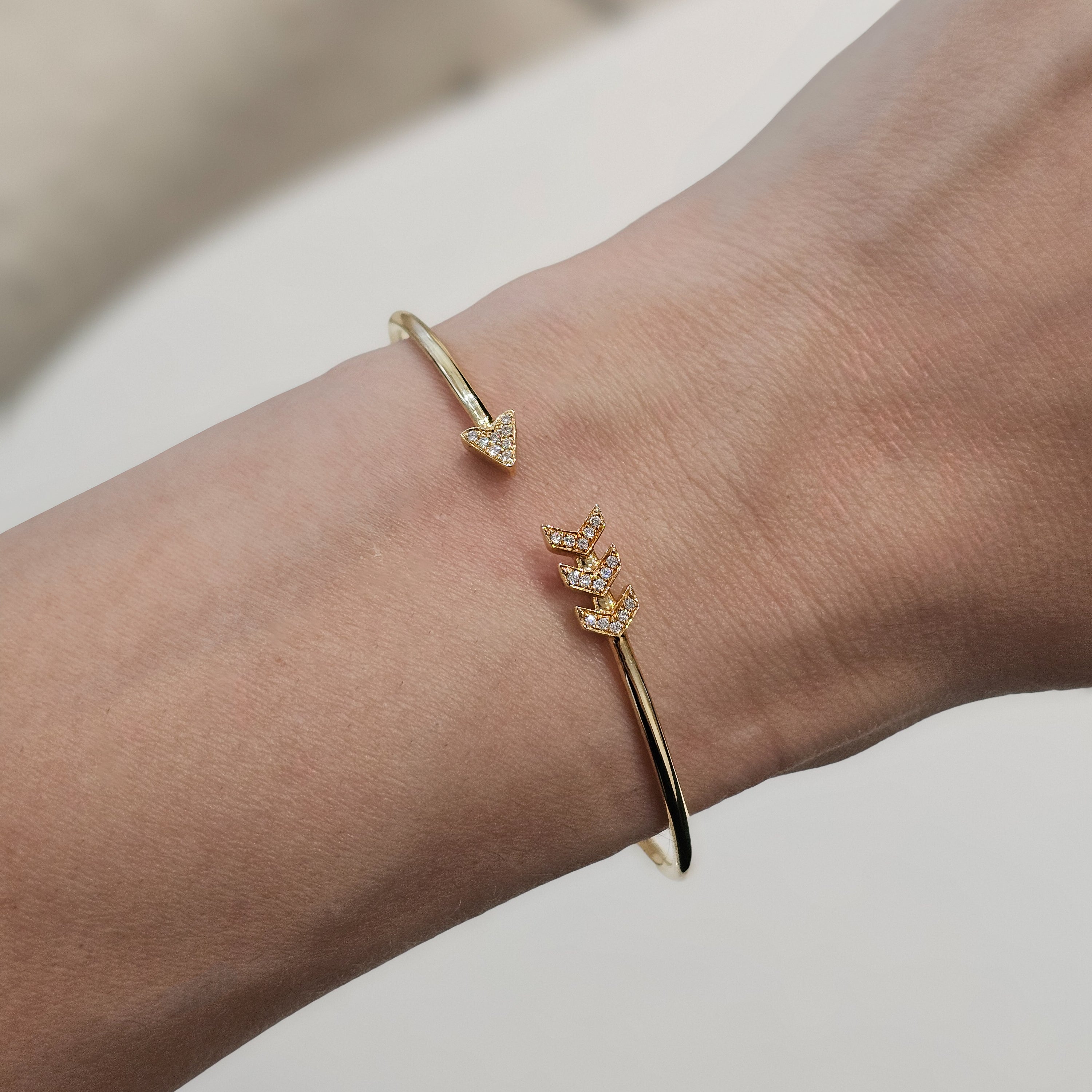 Arrow Bangle - Yellow Gold