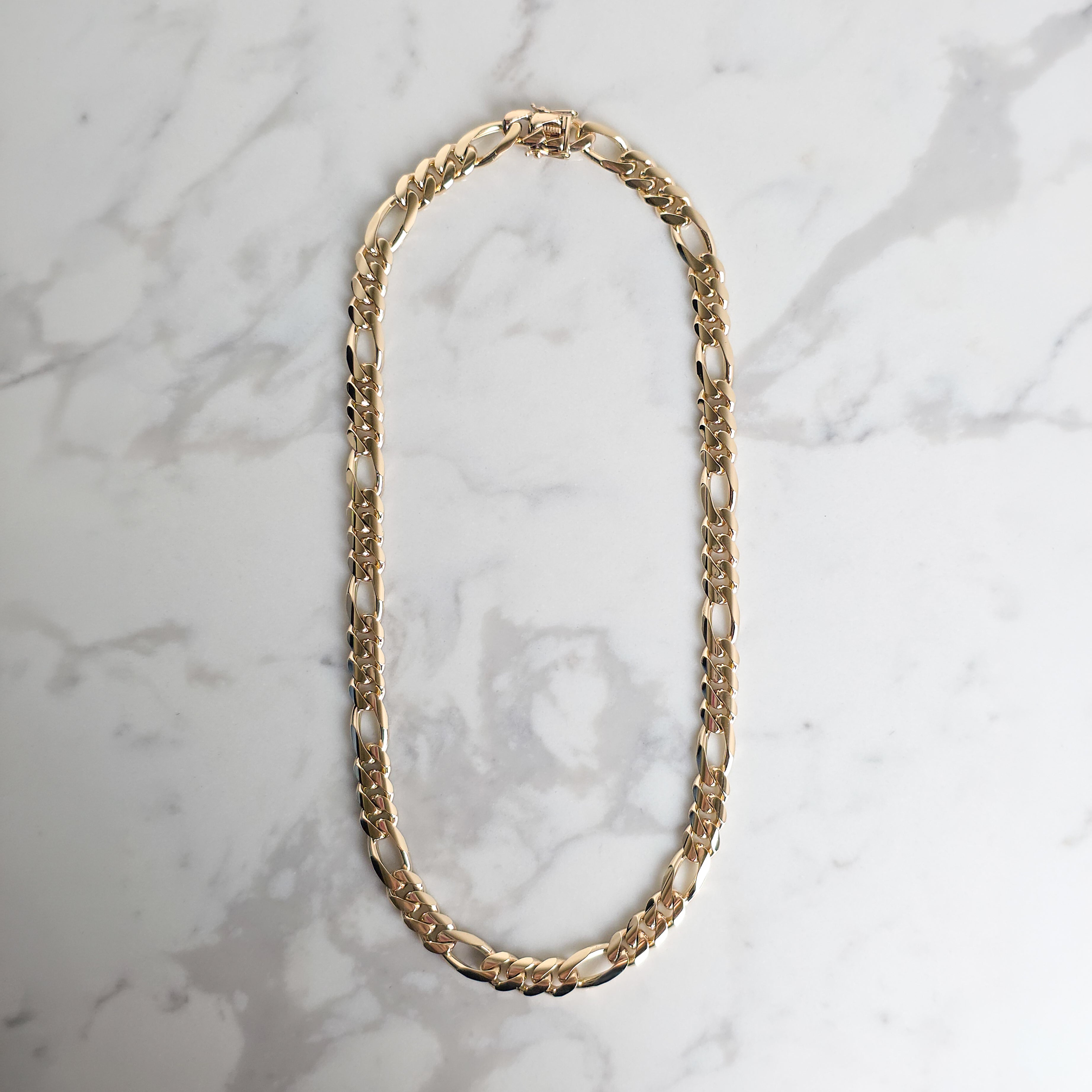 Custom │ Figaro Link Chain