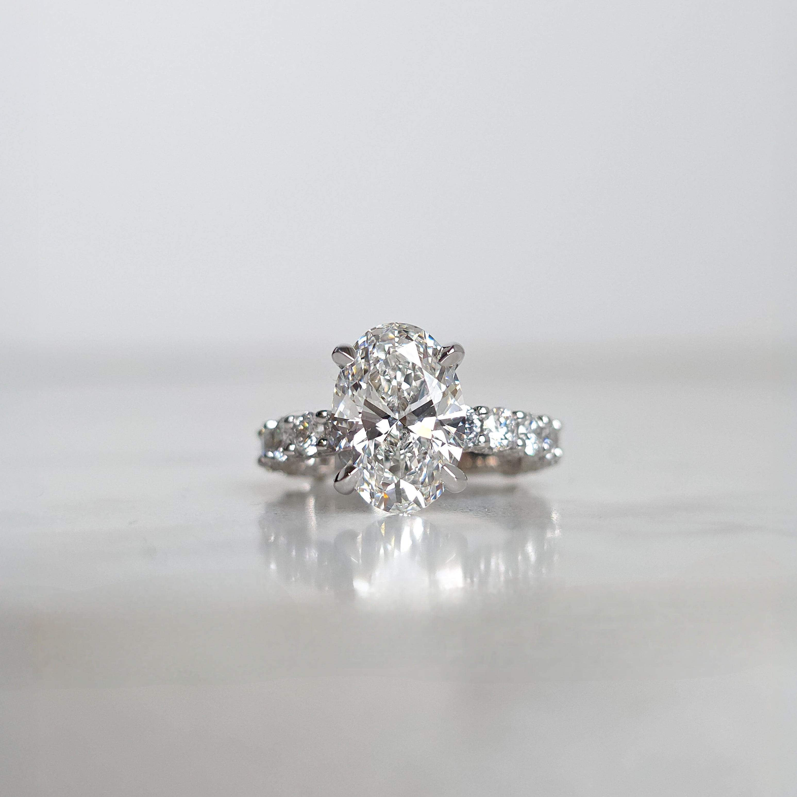 Oval Cut with U-Claw Pavé Engagement Ring
