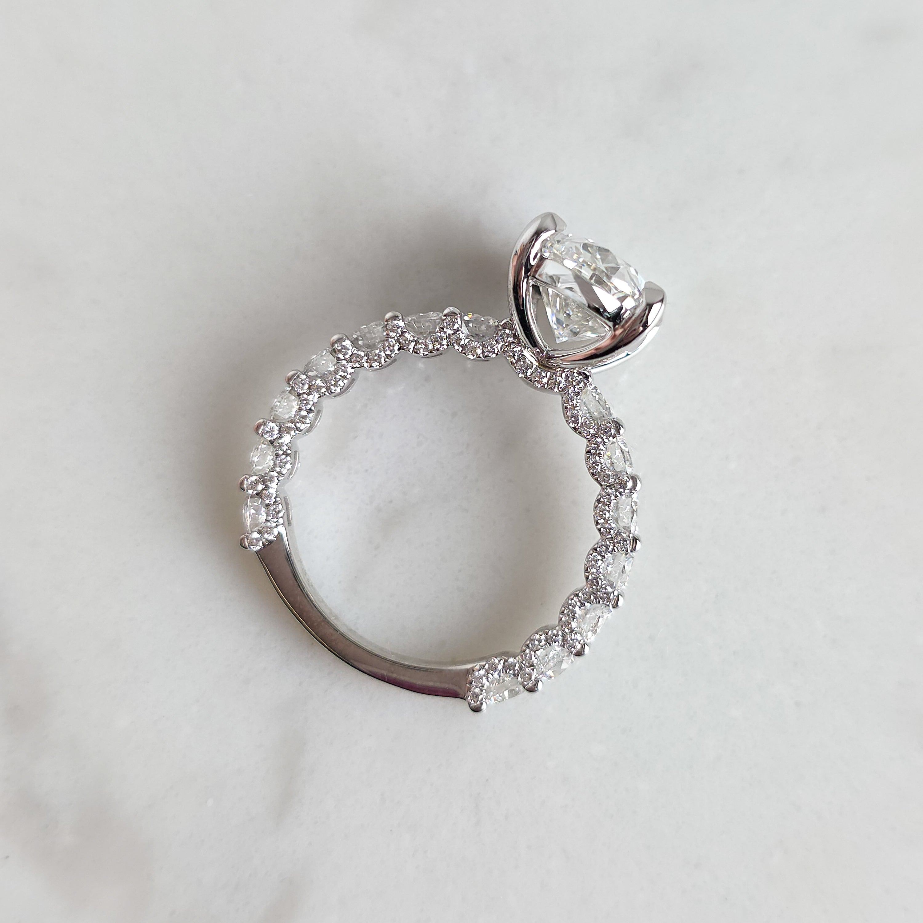 Oval Cut with U-Claw Pavé Engagement Ring