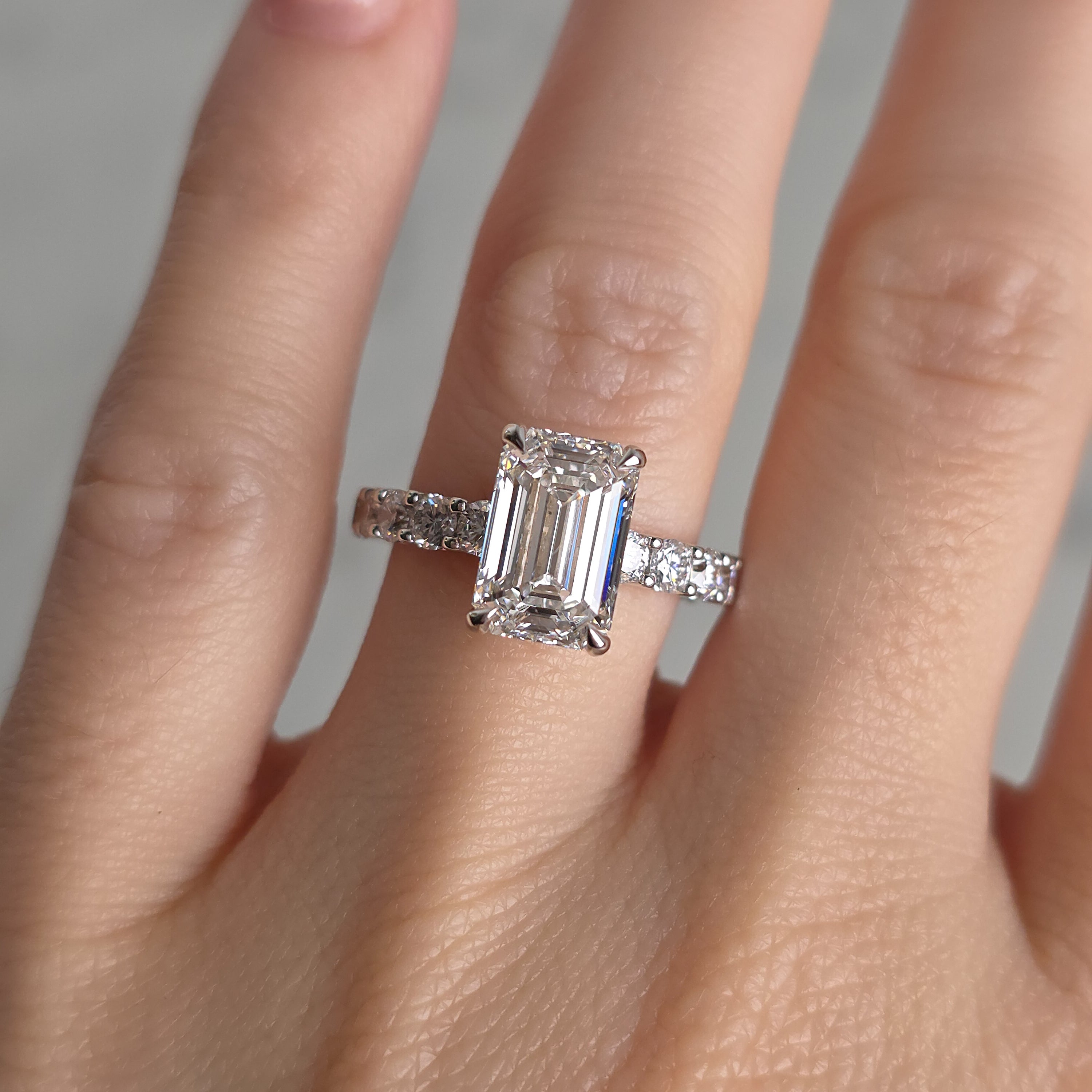 Emerald Cut U-Claw Engagement Ring - 4.41cttw