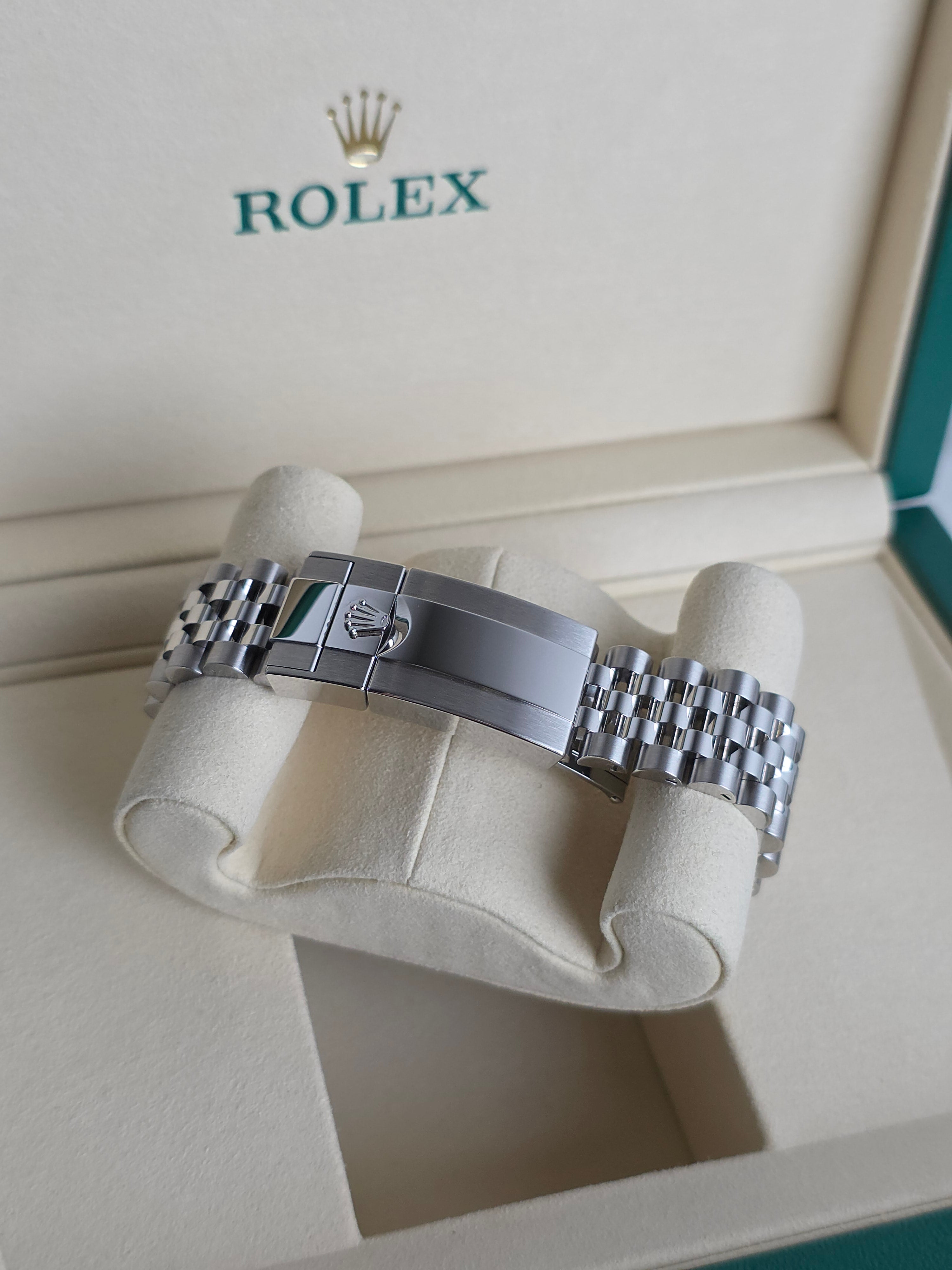 Rolex GMT-Master II "Batgirl"