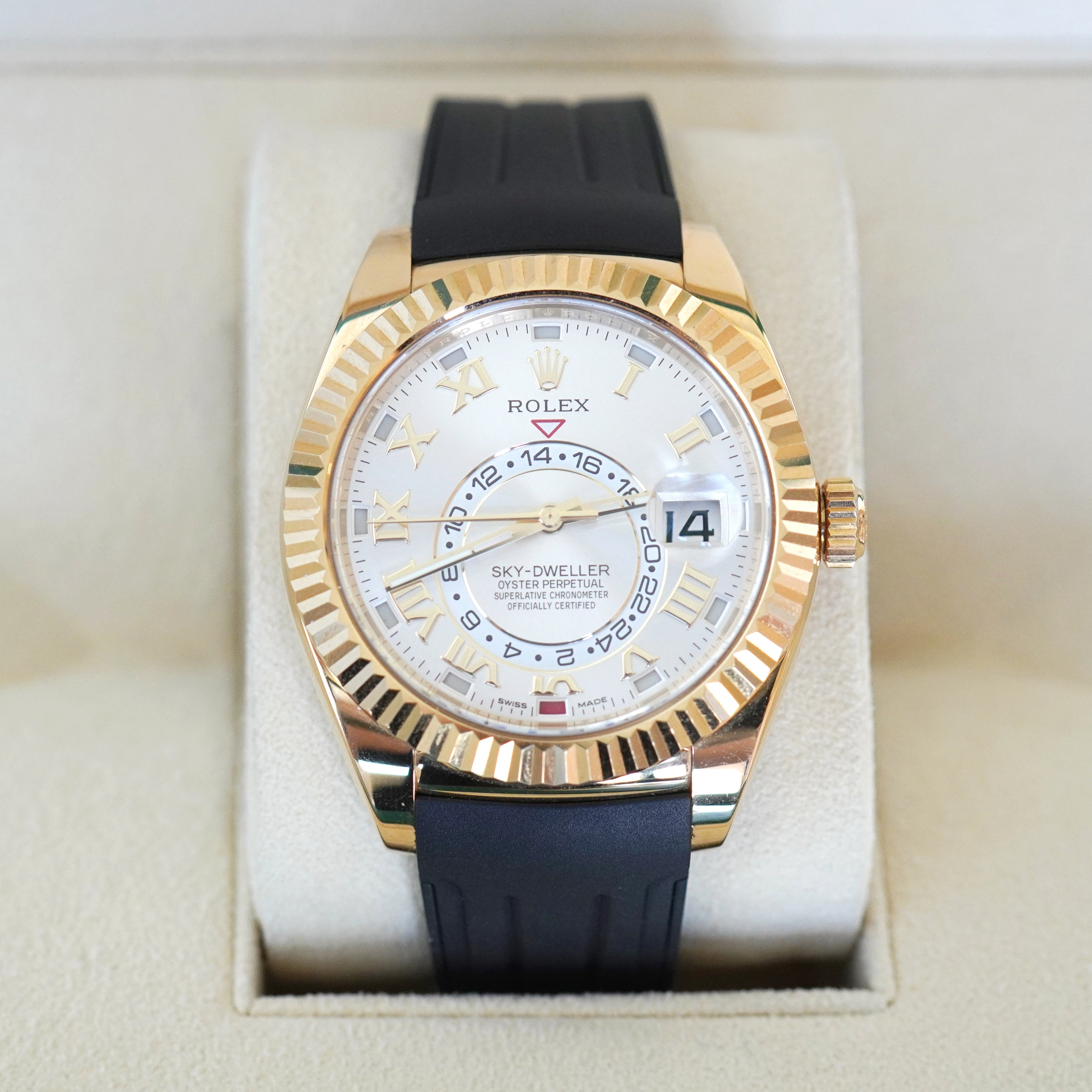 Rolex sky dweller yellow gold oyster flex band